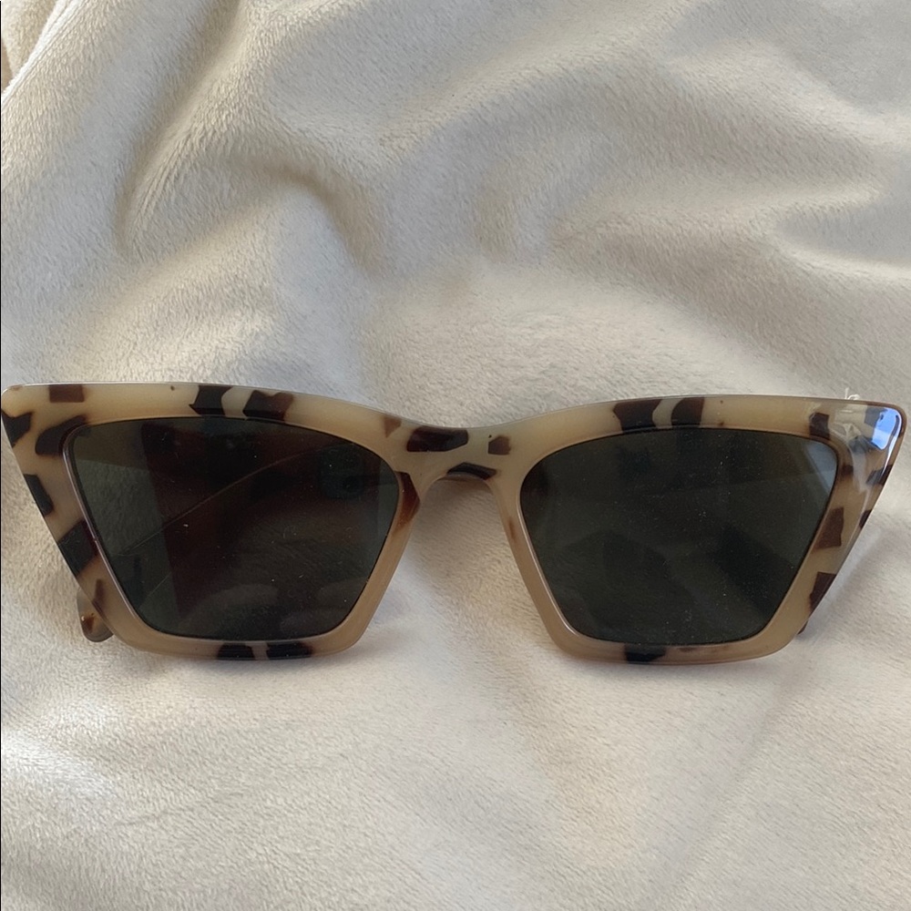 & Other Stories Angular Tortoise Shell Cat-Eye Sunglasses